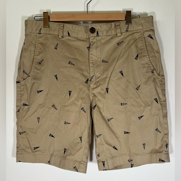 Brooks Brothers khaki flat front blue flags all over print sz 33 preppy shorts - Picture 1 of 10